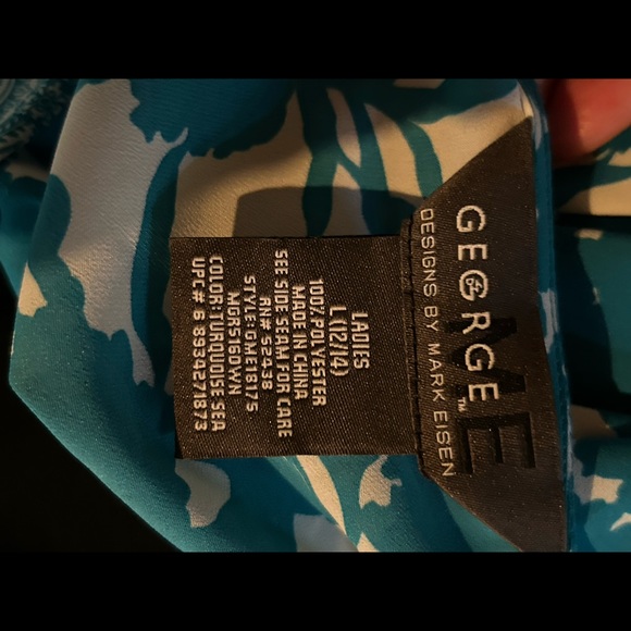 George blouse with belt that ties in the back. - Picture 2 of 2